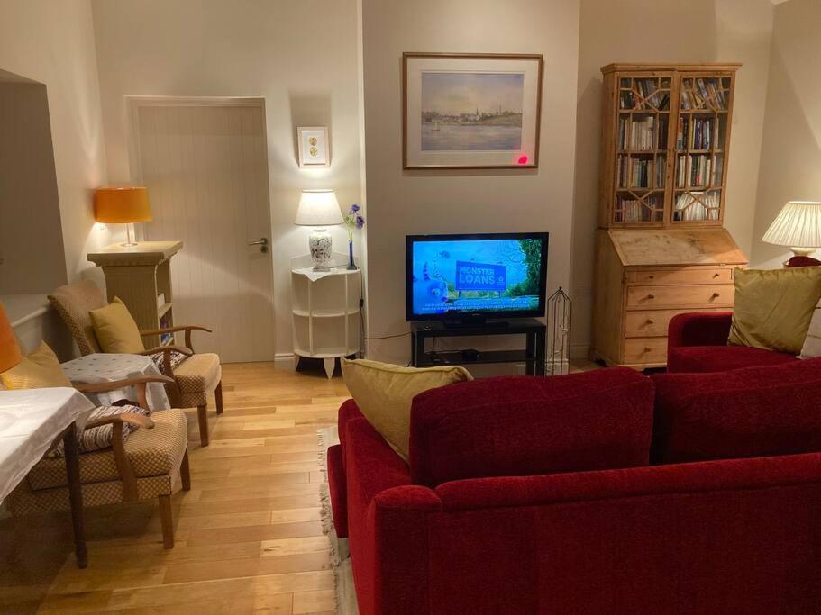 2 Quay Road, Killala. Stunning Sea Front Cottage 外观 照片