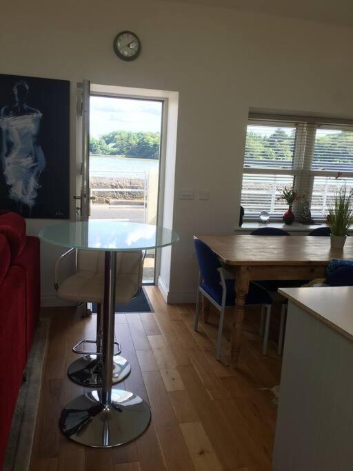 2 Quay Road, Killala. Stunning Sea Front Cottage 外观 照片